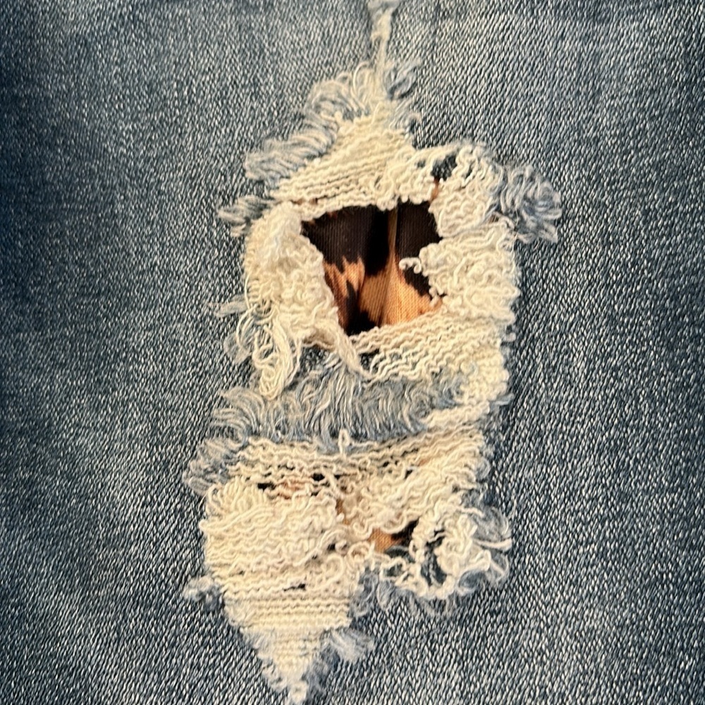 Kancan Distressed Blue Jeans with Leopard Print Detail, Size 9/28 - Picture 2 of 5